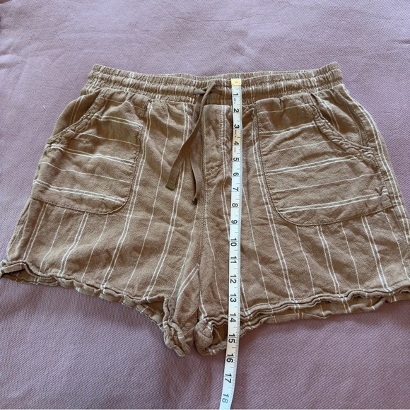 Lot of 4 Stylish Women's Shorts- Pink, Brown, Striped Linen Blend Sizes M and L - Picture 5 of 16